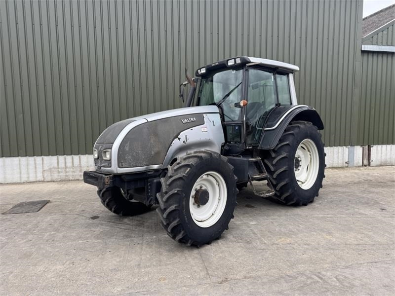 Valtra T 121 - Traktor: slika 1 Valtra T 121 - Traktor: slika 1