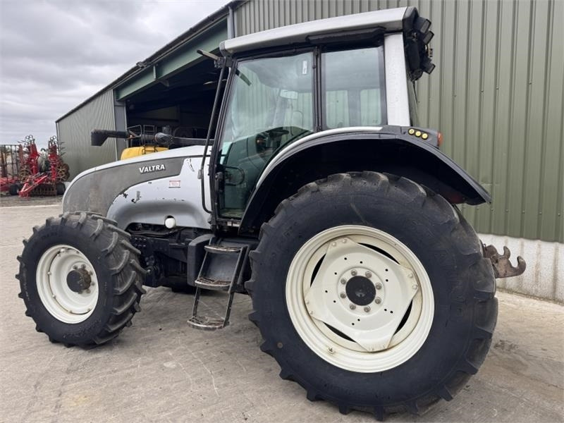 Valtra T 121 - Traktor: slika 2 Valtra T 121 - Traktor: slika 2