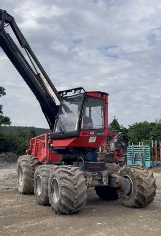 KOMATSU 911.5 / GŁOWICA C93 / CIĄGNIK LEŚNY / SERWISOWANY - Kombajn za šumarstvo: slika 4 KOMATSU 911.5 / GŁOWICA C93 / CIĄGNIK LEŚNY / SERWISOWANY - Kombajn za šumarstvo: slika 4