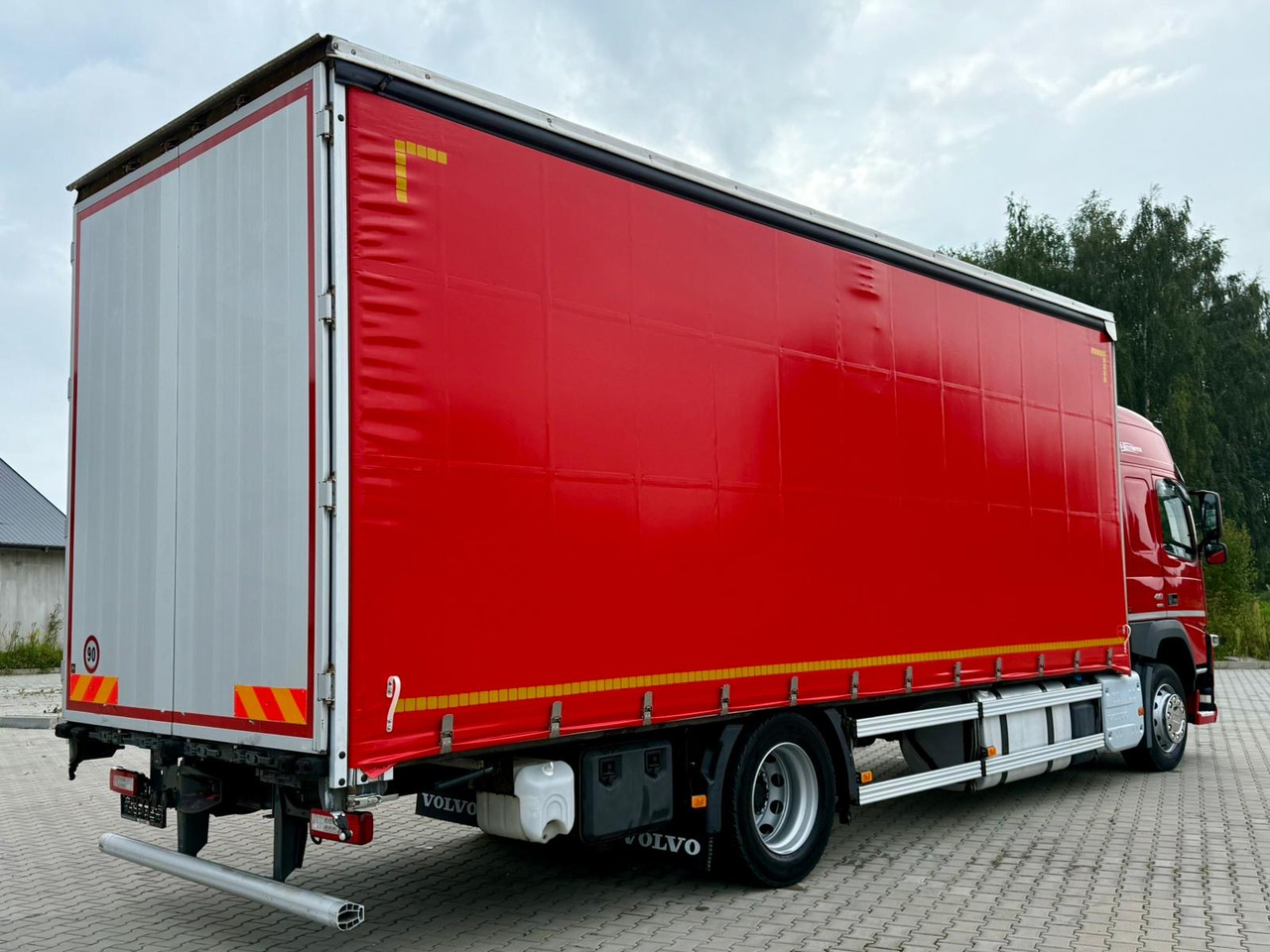 VOLVO FM 410 / FIRANKA / 18 EUROPALET / AUTOMAT / SYPIALKA / SPROWADZONE / 2017 ROK - Kamion sa ceradom: slika 4 VOLVO FM 410 / FIRANKA / 18 EUROPALET / AUTOMAT / SYPIALKA / SPROWADZONE / 2017 ROK - Kamion sa ceradom: slika 4