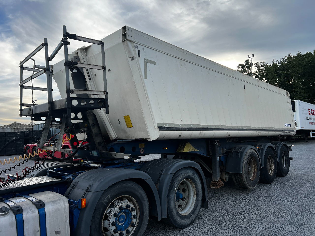 Schmitz Cargobull Gotha 27m3, SAF, ALU - Poluprikolica istovarivača: slika 2 Schmitz Cargobull Gotha 27m3, SAF, ALU - Poluprikolica istovarivača: slika 2