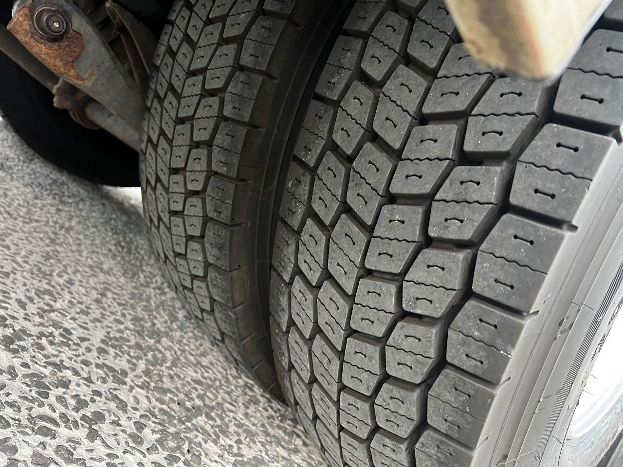 Volvo FM 9.300 Globe 6x2, Euro 5 - Kamion sa zatvorenim sandukom: slika 5 Volvo FM 9.300 Globe 6x2, Euro 5 - Kamion sa zatvorenim sandukom: slika 5