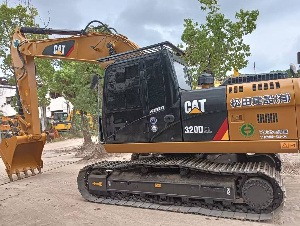 CAT 320 D2 - Bager guseničar: slika 1 CAT 320 D2 - Bager guseničar: slika 1