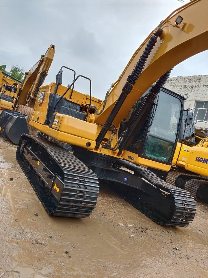 CAT 320 - Bager guseničar: slika 2 CAT 320 - Bager guseničar: slika 2