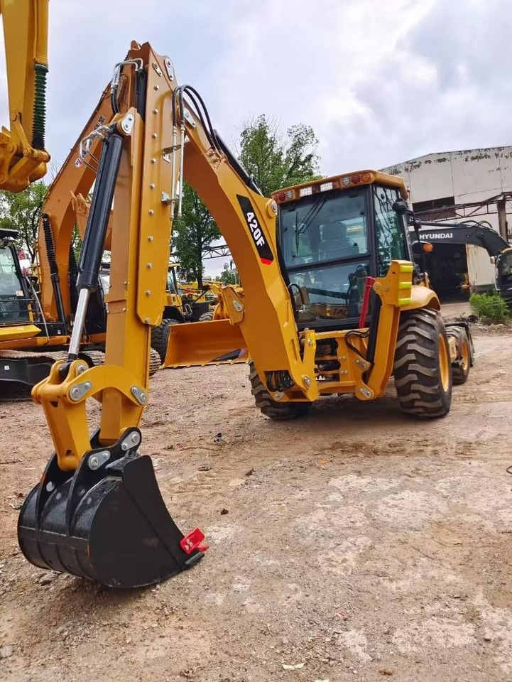 CAT 420 F - Bager utovarivač: slika 5 CAT 420 F - Bager utovarivač: slika 5
