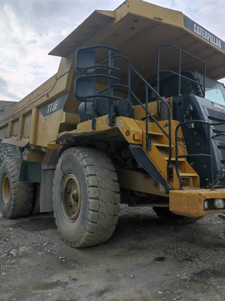 CAT 773 F - Bager guseničar: slika 2 CAT 773 F - Bager guseničar: slika 2