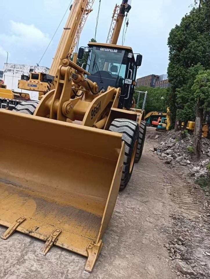 Utovarivač točkaš CAT 966 H: slika 11