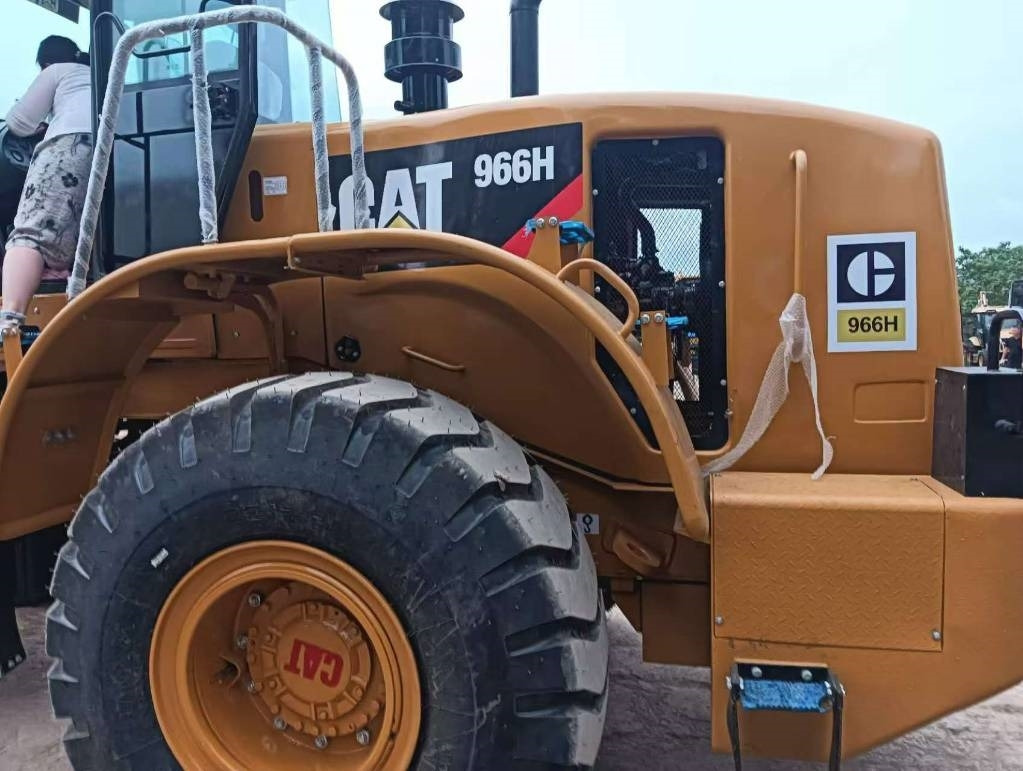 CAT 966 H - Utovarivač točkaš: slika 4 CAT 966 H - Utovarivač točkaš: slika 4