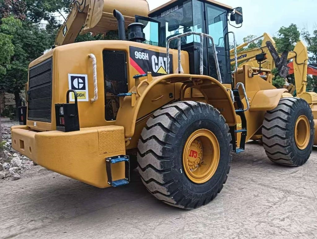 Utovarivač točkaš CAT 966 H: slika 14