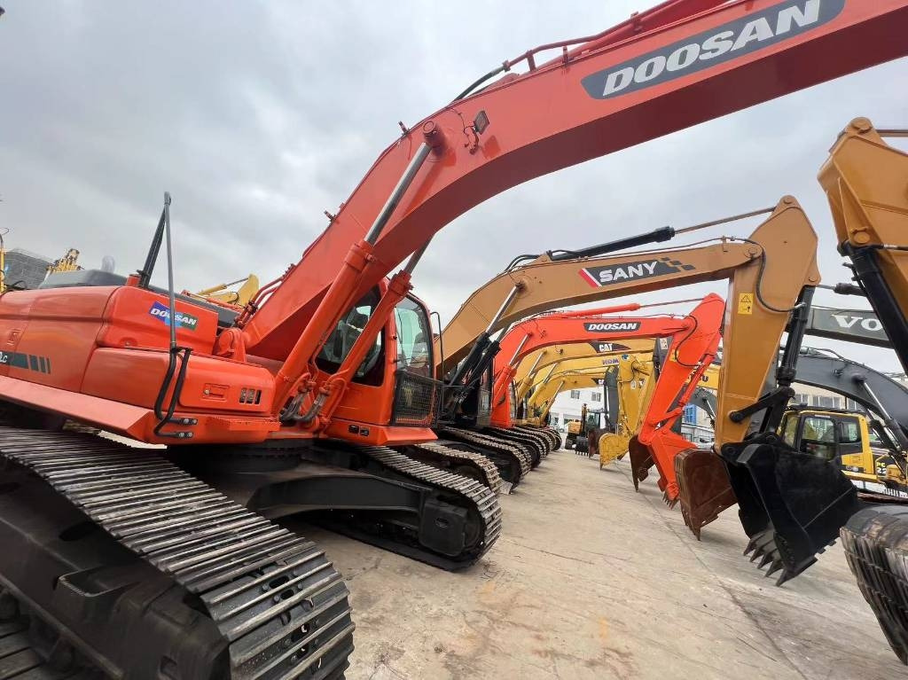 Doosan DOOOSAN DX300 - Bager guseničar: slika 1 Doosan DOOOSAN DX300 - Bager guseničar: slika 1