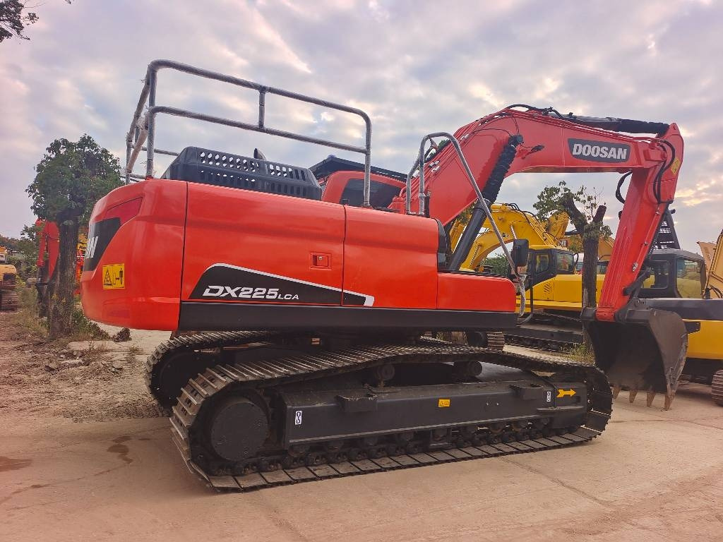 Doosan DX 225 - Bager guseničar: slika 1 Doosan DX 225 - Bager guseničar: slika 1