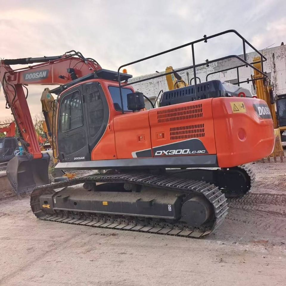 Doosan DX 300 - Bager guseničar: slika 1 Doosan DX 300 - Bager guseničar: slika 1