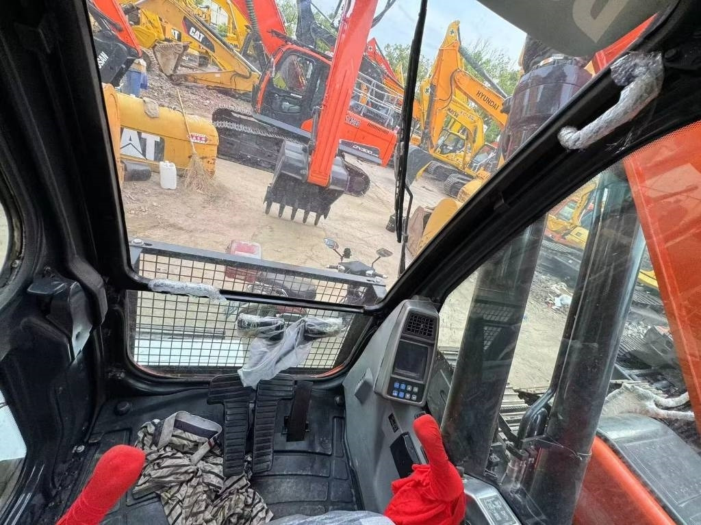 Doosan DX 300 LC - Bager guseničar: slika 2 Doosan DX 300 LC - Bager guseničar: slika 2