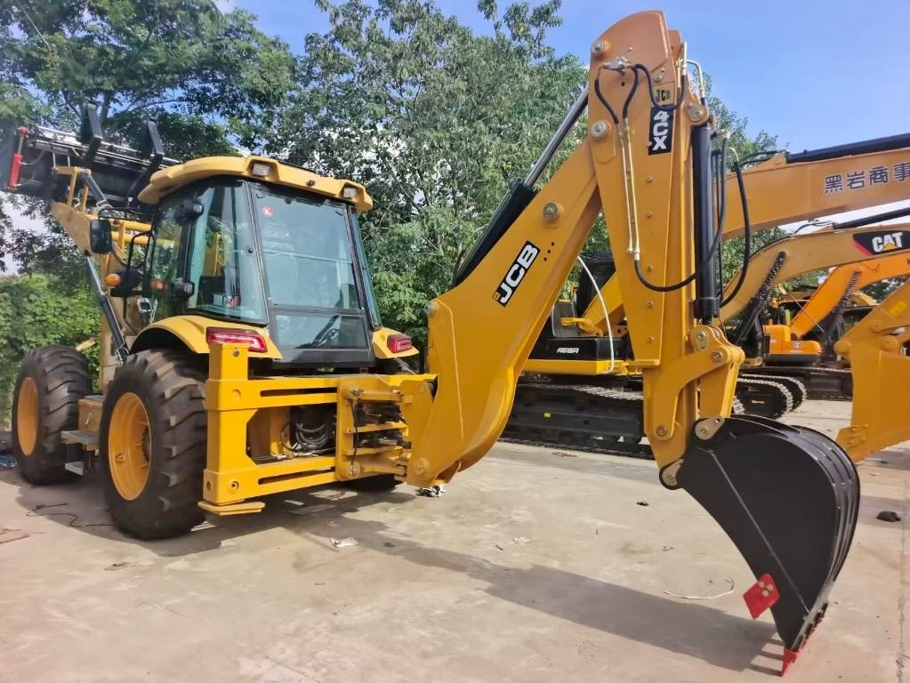 JCB 4 CX - Bager utovarivač: slika 4 JCB 4 CX - Bager utovarivač: slika 4