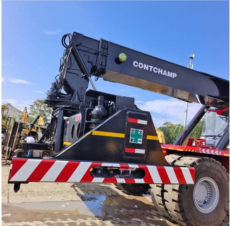 Kalmar DRF 450 - Dizalica za kontejnere: slika 2 Kalmar DRF 450 - Dizalica za kontejnere: slika 2