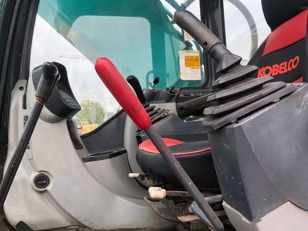 Kobelco SK 210 - Bager guseničar: slika 4 Kobelco SK 210 - Bager guseničar: slika 4