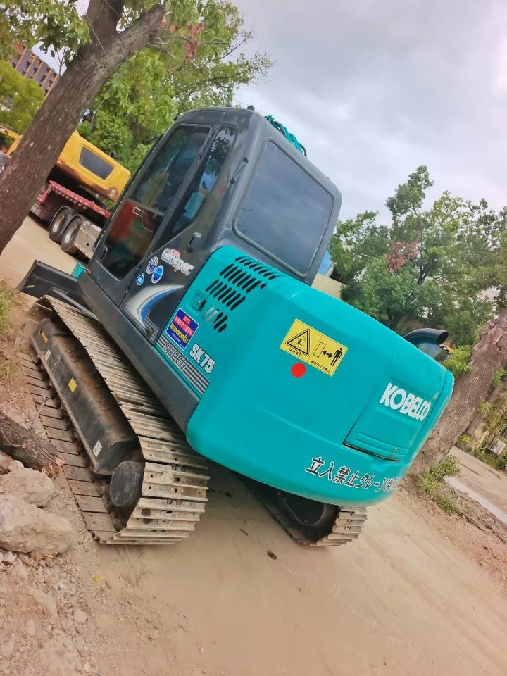 Lizing  Kobelco SK 75 CSR Kobelco SK 75 CSR: slika 17