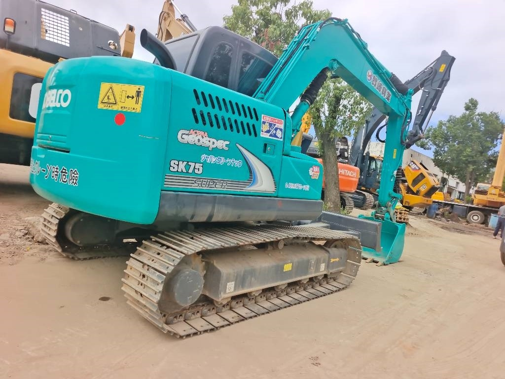 Lizing  Kobelco SK 75 CSR Kobelco SK 75 CSR: slika 15
