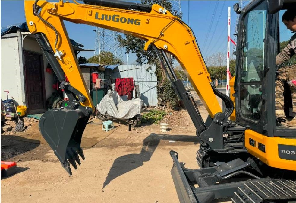 LiuGong 9035 FZTS 100% NEW MACHINE - Bager guseničar: slika 5 LiuGong 9035 FZTS 100% NEW MACHINE - Bager guseničar: slika 5