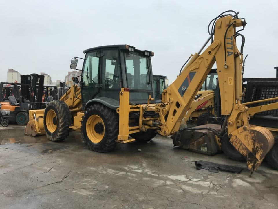 LiuGong CLG 777 A - Bager utovarivač: slika 2 LiuGong CLG 777 A - Bager utovarivač: slika 2