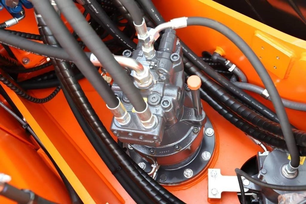 Lonking LG 6135 G4 100% Brand New Machine - Bager guseničar: slika 3 Lonking LG 6135 G4 100% Brand New Machine - Bager guseničar: slika 3