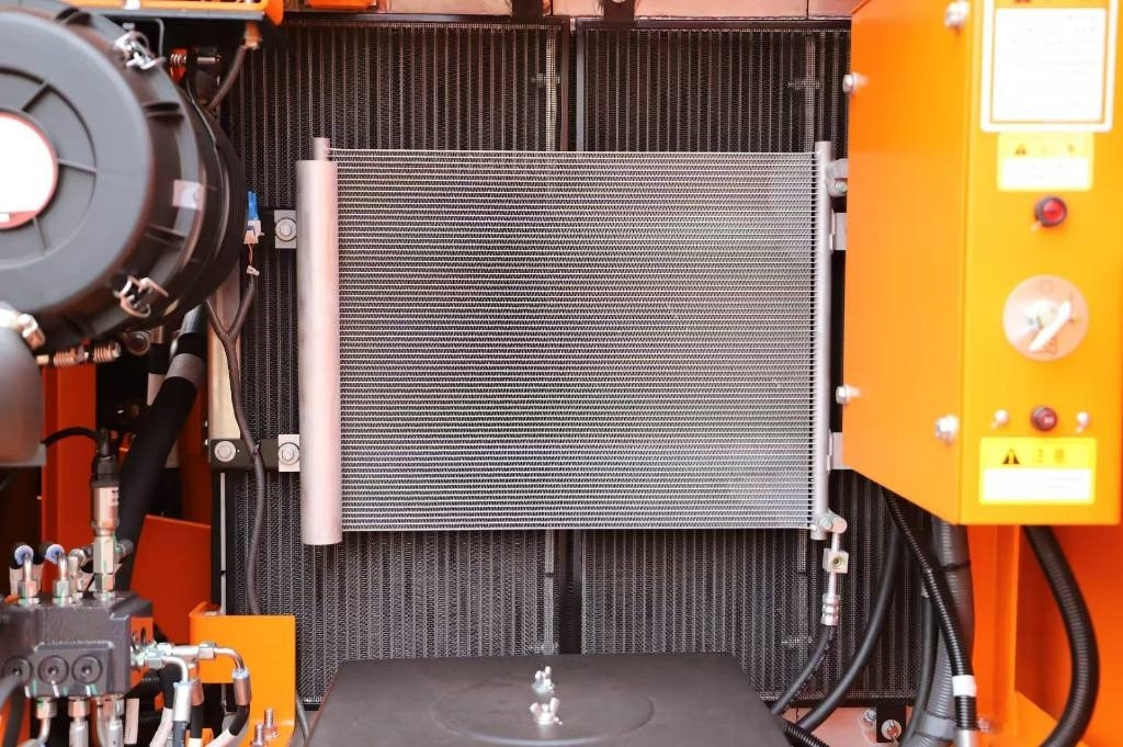 Lonking LG 6135 G4 100% new machine - Bager guseničar: slika 2 Lonking LG 6135 G4 100% new machine - Bager guseničar: slika 2