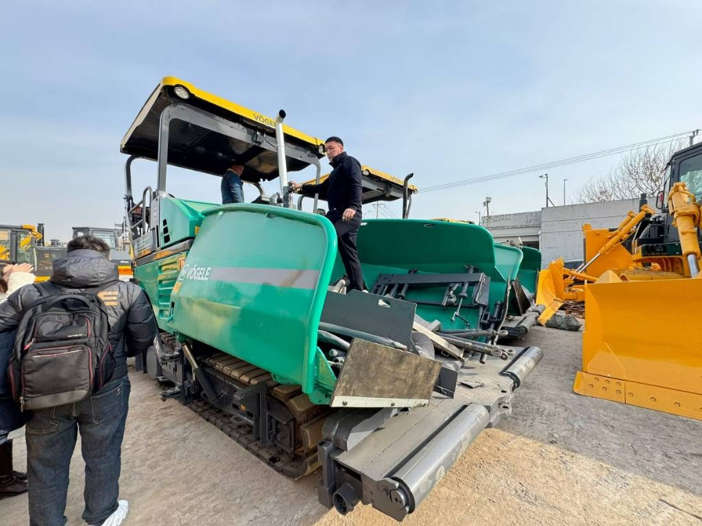 Vögele 1800-3 - Asfaltni finišer: slika 1 Vögele 1800-3 - Asfaltni finišer: slika 1