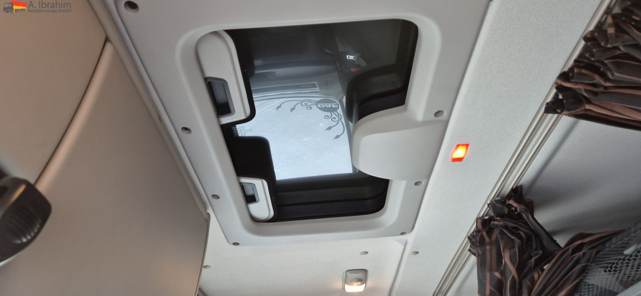 Daf XF 450 FAR Edscha Liftachse auch als Komplettzug !! - Kamion sa ceradom: slika 5 Daf XF 450 FAR Edscha Liftachse auch als Komplettzug !! - Kamion sa ceradom: slika 5