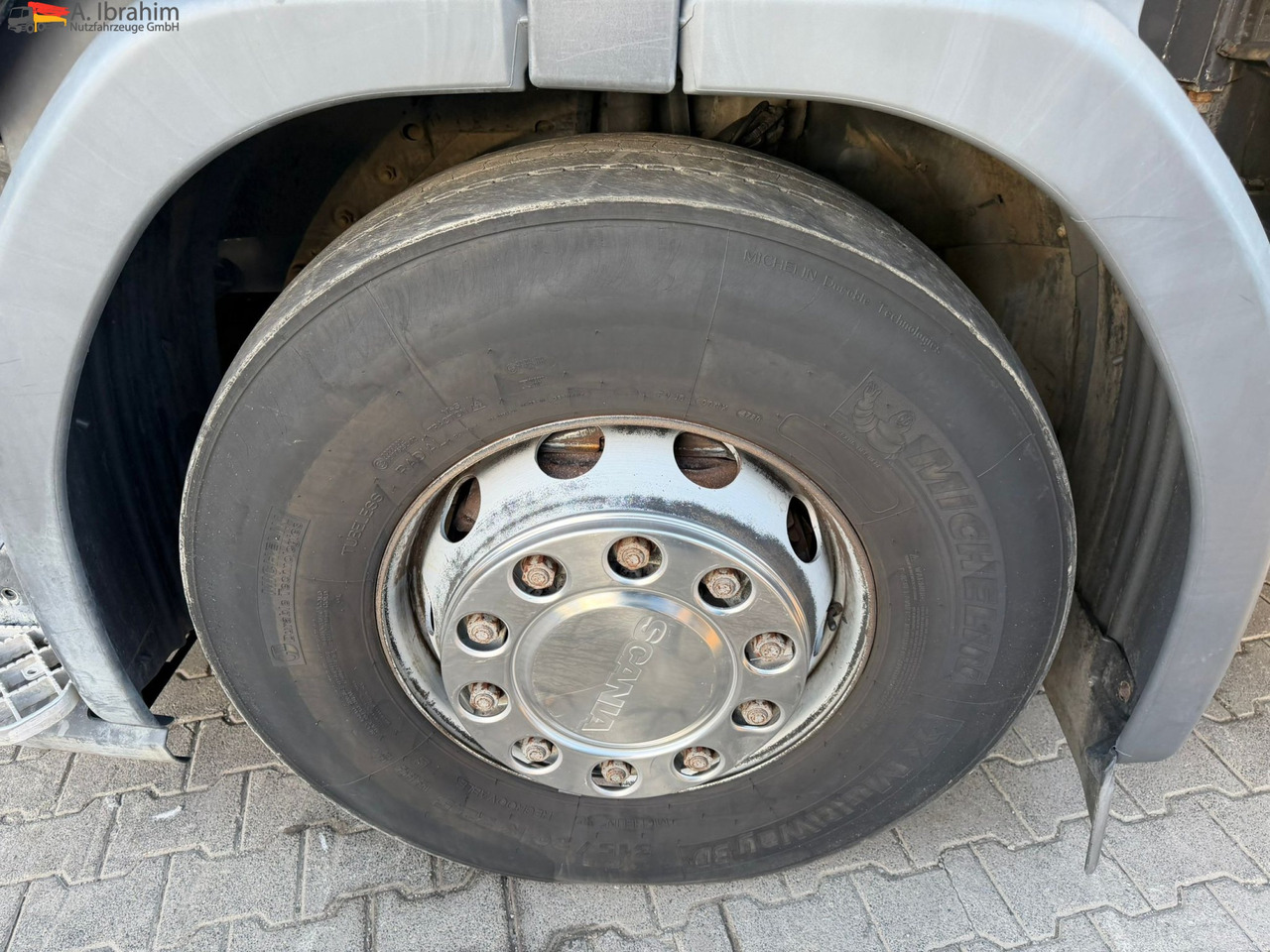 Scania B4X2 Edelstahlkipper für Tierkörperbeseitigung Kran MKG - Druga mašina: slika 4 Scania B4X2 Edelstahlkipper für Tierkörperbeseitigung Kran MKG - Druga mašina: slika 4