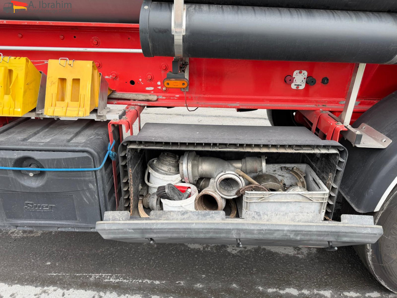 Feldbinder KIP 57.3 Kippsilo | 57 m³ | Scheibenbremse | 1 Kammer | 24V Bordhydraulik - Silo cisterna: slika 4 Feldbinder KIP 57.3 Kippsilo | 57 m³ | Scheibenbremse | 1 Kammer | 24V Bordhydraulik - Silo cisterna: slika 4