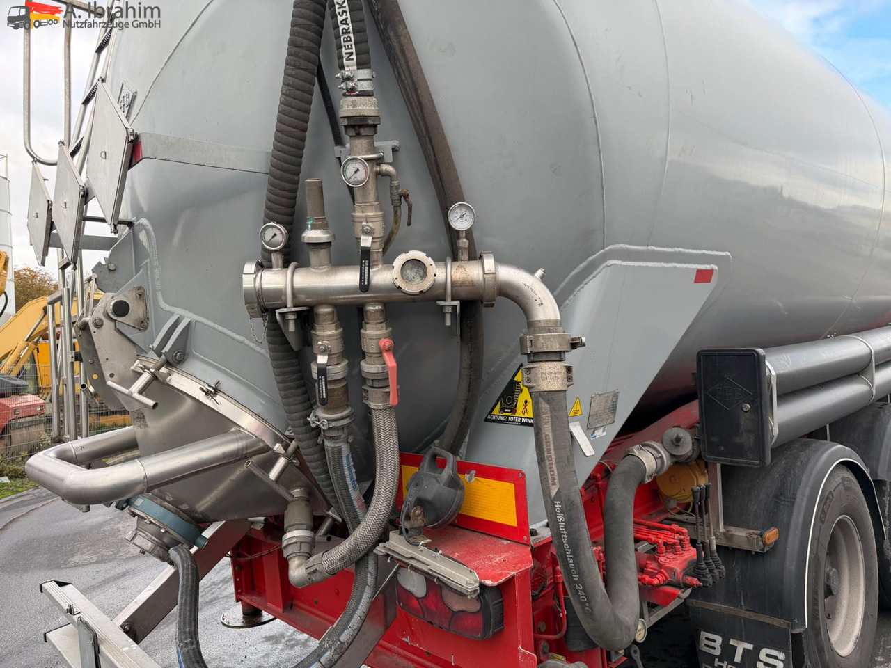 Feldbinder KIP 57.3 Kippsilo | 57 m³ | Scheibenbremse | 1 Kammer | 24V Bordhydraulik - Silo cisterna: slika 2 Feldbinder KIP 57.3 Kippsilo | 57 m³ | Scheibenbremse | 1 Kammer | 24V Bordhydraulik - Silo cisterna: slika 2