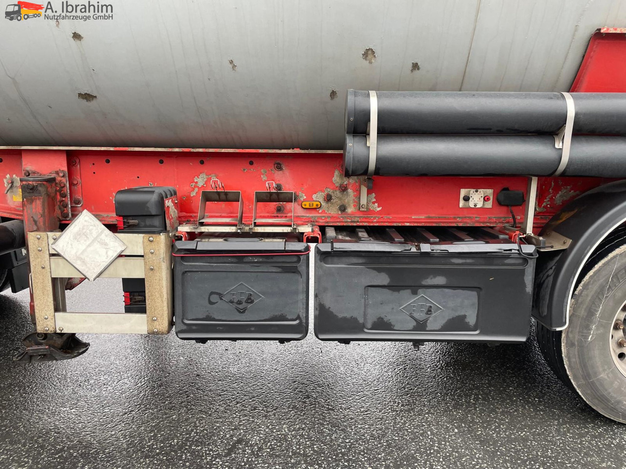 Feldbinder KIP 57.3 Kippsilo 57 m³ | Trommelbremse | 1 Kammer | 24V Bordhydraulik - Silo cisterna: slika 2 Feldbinder KIP 57.3 Kippsilo 57 m³ | Trommelbremse | 1 Kammer | 24V Bordhydraulik - Silo cisterna: slika 2