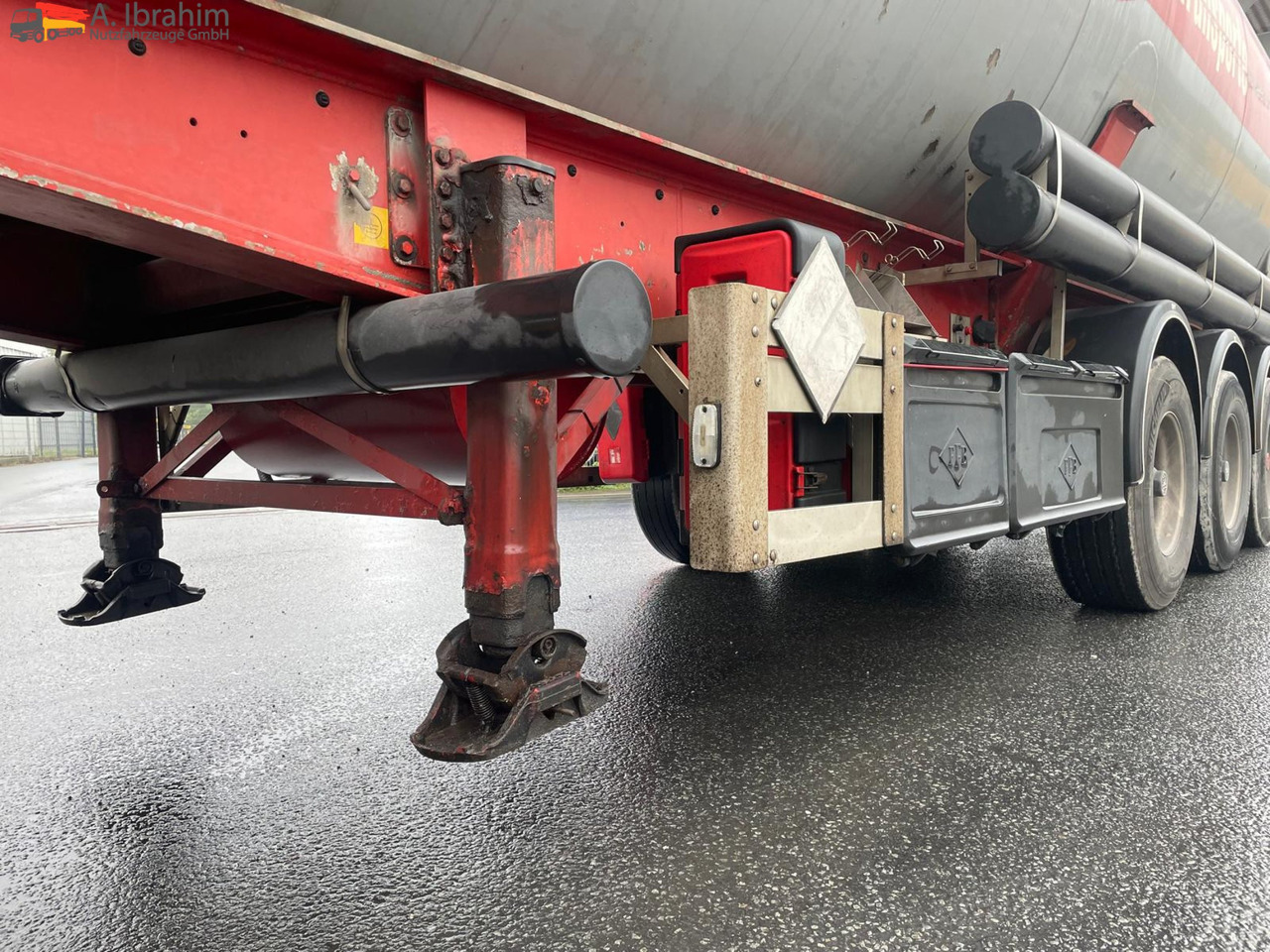 Feldbinder KIP 57.3 Kippsilo 57 m³ | Trommelbremse | 1 Kammer | 24V Bordhydraulik - Silo cisterna: slika 4 Feldbinder KIP 57.3 Kippsilo 57 m³ | Trommelbremse | 1 Kammer | 24V Bordhydraulik - Silo cisterna: slika 4