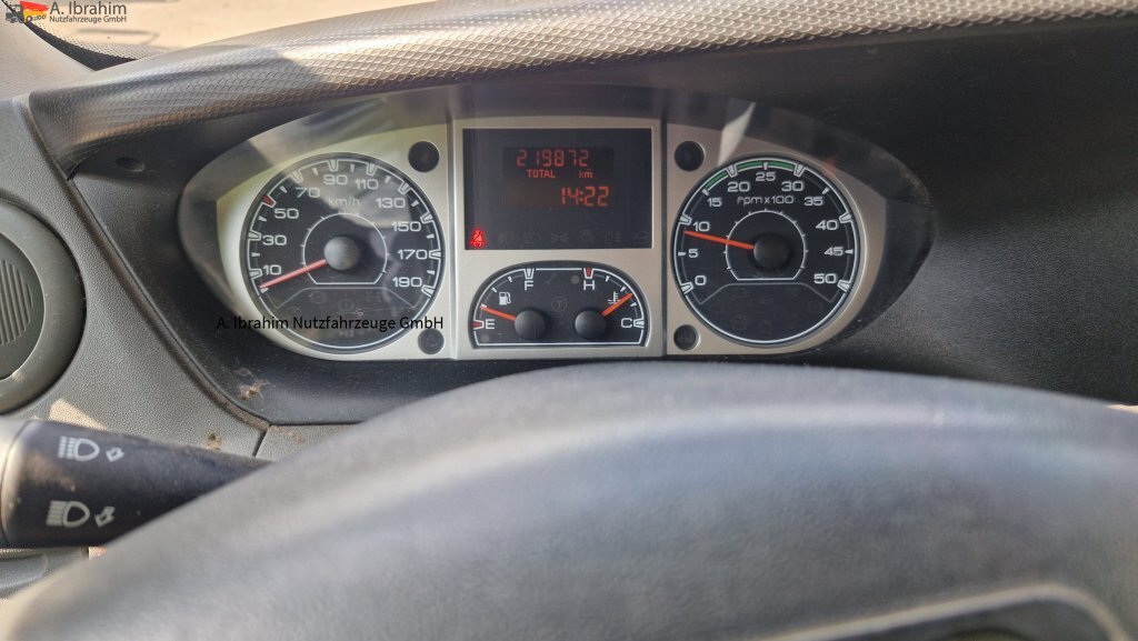 Iveco C25C DOKA AHK - Dostavno vozilo s ravnom platformom: slika 4 Iveco C25C DOKA AHK - Dostavno vozilo s ravnom platformom: slika 4
