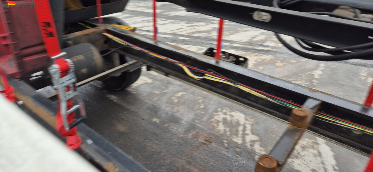 Krone AZ 3x vorhanden SAF Achsen, fertig gestapelt - Prikolica za prevoz kontejnera/ Prikolica sa promenjivim sandukom: slika 2 Krone AZ 3x vorhanden SAF Achsen, fertig gestapelt - Prikolica za prevoz kontejnera/ Prikolica sa promenjivim sandukom: slika 2