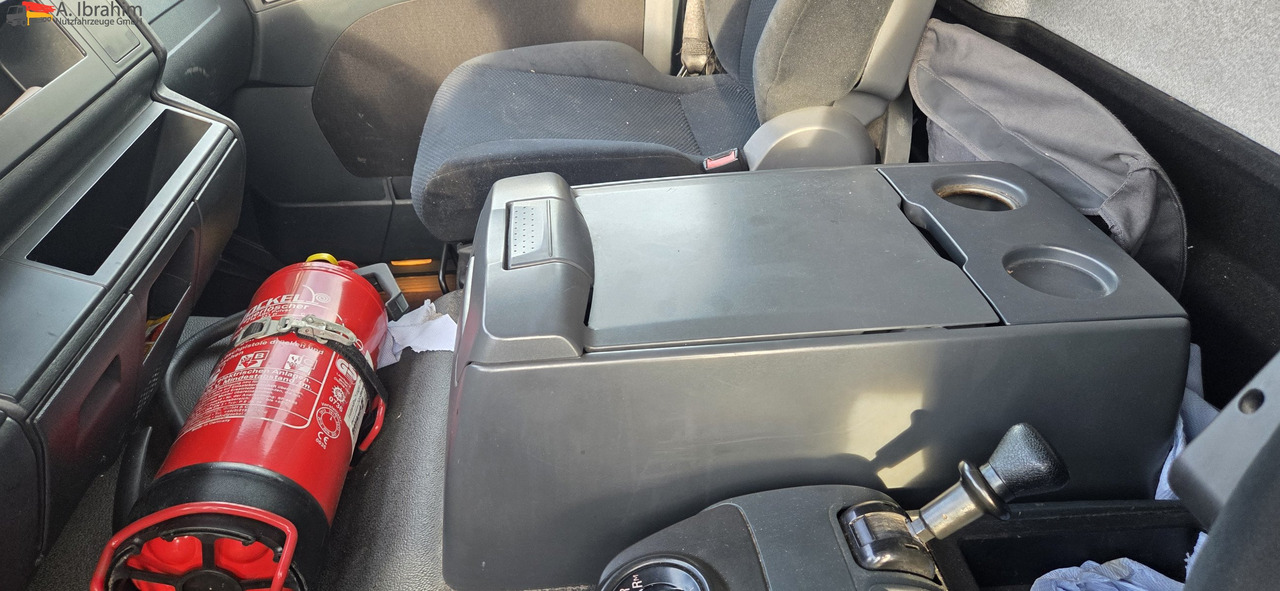 MAN TGM 18.290 Carrier Supra 950 U | LBW | 2 Kammer MT | Schneeketten - Hladnjača: slika 2 MAN TGM 18.290 Carrier Supra 950 U | LBW | 2 Kammer MT | Schneeketten - Hladnjača: slika 2