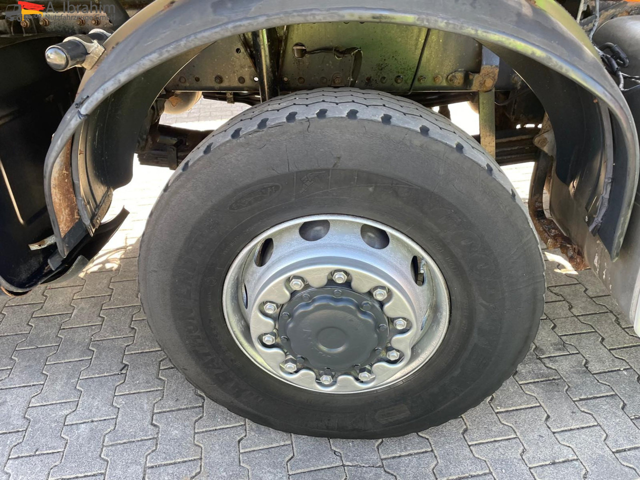 MAN TGS 35.480 3-Seiten Meiller | Bordmatik | 8x8 | Blatt Blatt | 3 Pedals - Istovarivač: slika 4 MAN TGS 35.480 3-Seiten Meiller | Bordmatik | 8x8 | Blatt Blatt | 3 Pedals - Istovarivač: slika 4