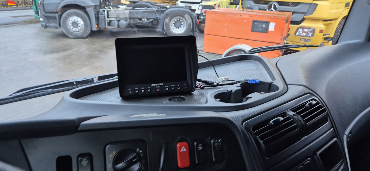 Mercedes-Benz 818L LBW, Luftfederung - Dostavno vozilo sa zatvorenim sandukom: slika 2 Mercedes-Benz 818L LBW, Luftfederung - Dostavno vozilo sa zatvorenim sandukom: slika 2