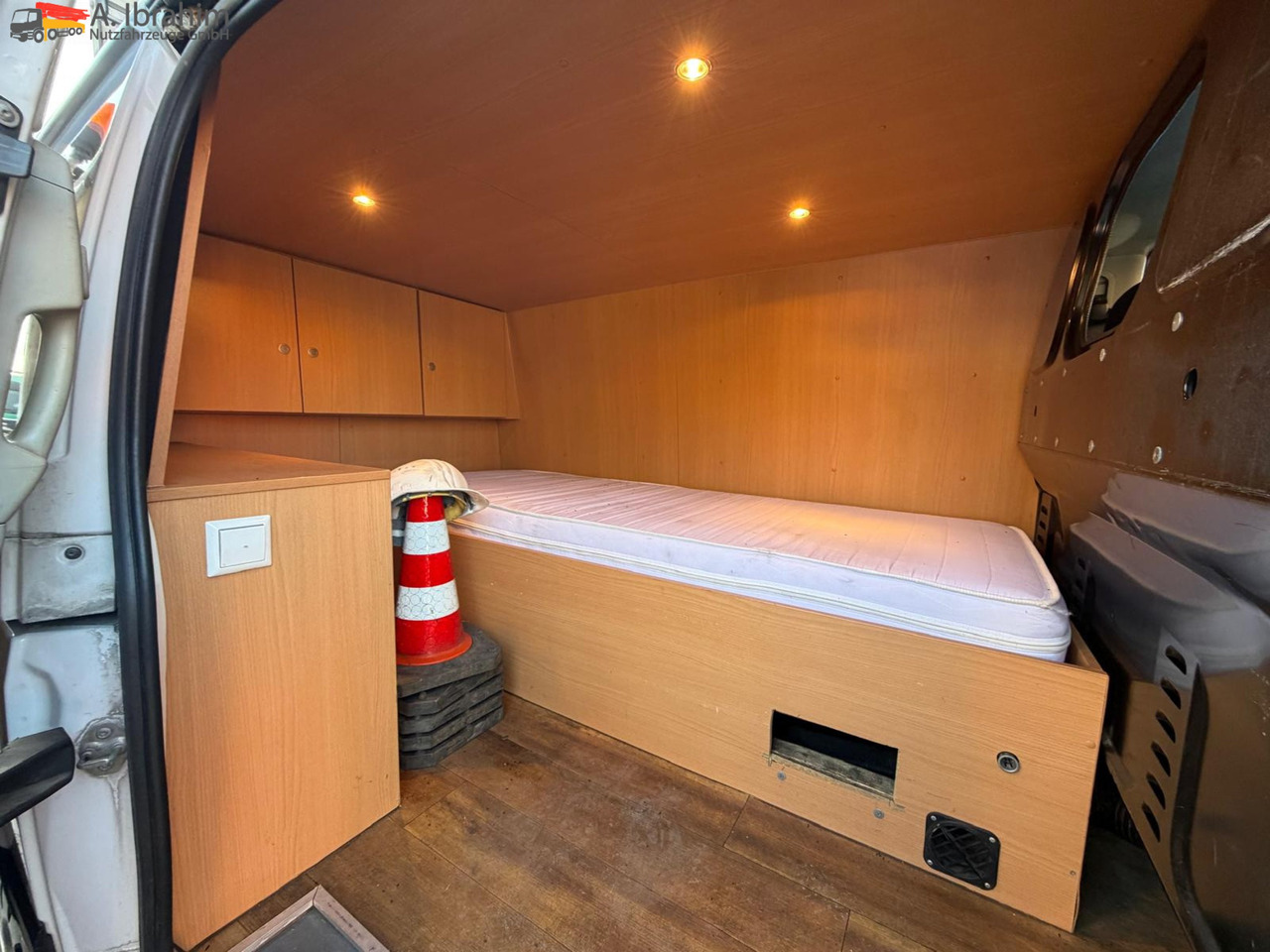 Mercedes-Benz Vito 116 CDI Standheizung | BF 3 | GST Anlage - Hrana kamion: slika 5 Mercedes-Benz Vito 116 CDI Standheizung | BF 3 | GST Anlage - Hrana kamion: slika 5