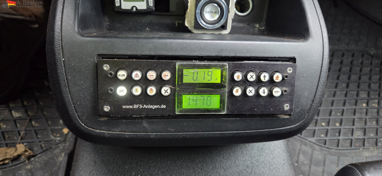 Mercedes-Benz Vito Tourer BF 3-GST Zeichen Anlage 3050 kg zzGw - Hrana kamion: slika 4 Mercedes-Benz Vito Tourer BF 3-GST Zeichen Anlage 3050 kg zzGw - Hrana kamion: slika 4