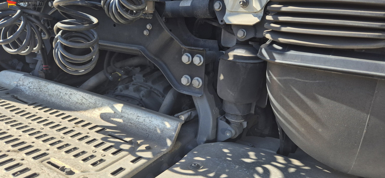 Daf XF 480 FT einsatzbereit Vollspoiler, Retarder 2xTank - Tegljač: slika 4 Daf XF 480 FT einsatzbereit Vollspoiler, Retarder 2xTank - Tegljač: slika 4