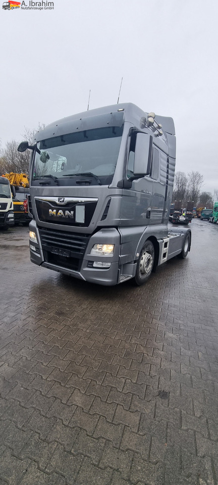 MAN 18.500 TGX Retarder, 2x Tank, Motorschaden !! - Tegljač: slika 1 MAN 18.500 TGX Retarder, 2x Tank, Motorschaden !! - Tegljač: slika 1