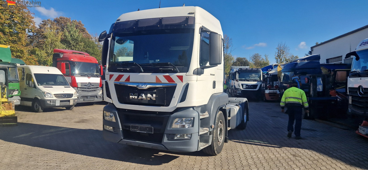 MAN TGS 18.400 PTO für Kompressor sehr sauber, 8x baugleich - Tegljač: slika 1 MAN TGS 18.400 PTO für Kompressor sehr sauber, 8x baugleich - Tegljač: slika 1