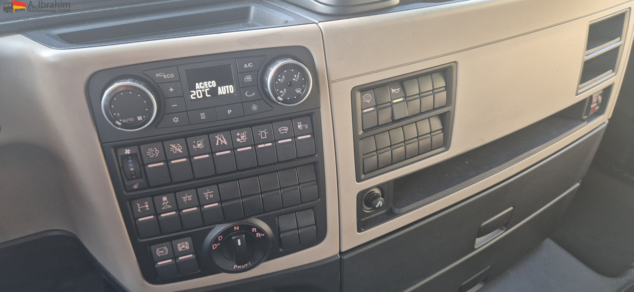 MAN TGX 18.500 Retarder | Standklima | XXL | 2x Tank | LED | deutsches Fahrzeug - Tegljač: slika 3 MAN TGX 18.500 Retarder | Standklima | XXL | 2x Tank | LED | deutsches Fahrzeug - Tegljač: slika 3