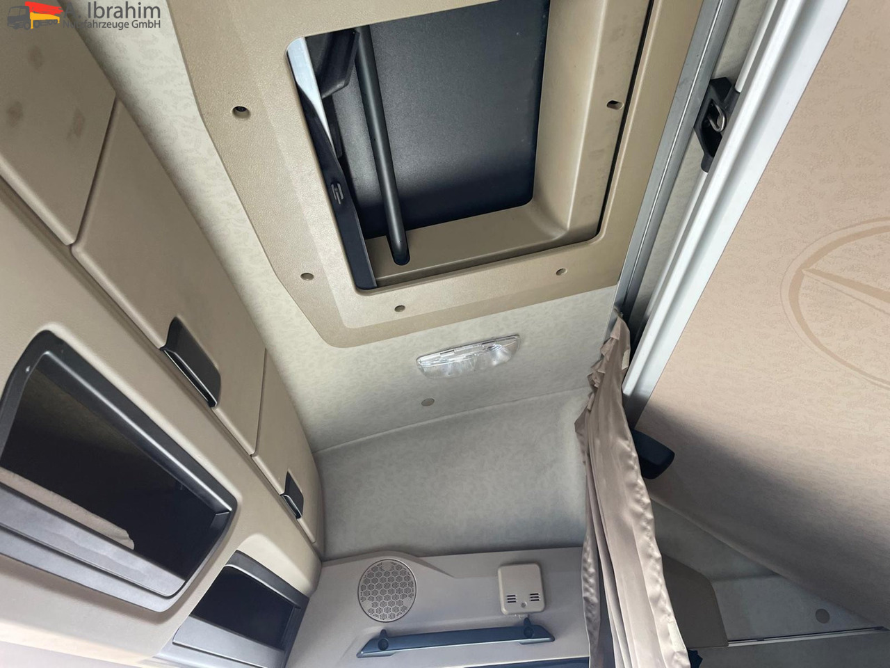 Mercedes-Benz 1845 Kipphydraulik, Retarder, Kompressor 4x2 - Tegljač: slika 5 Mercedes-Benz 1845 Kipphydraulik, Retarder, Kompressor 4x2 - Tegljač: slika 5