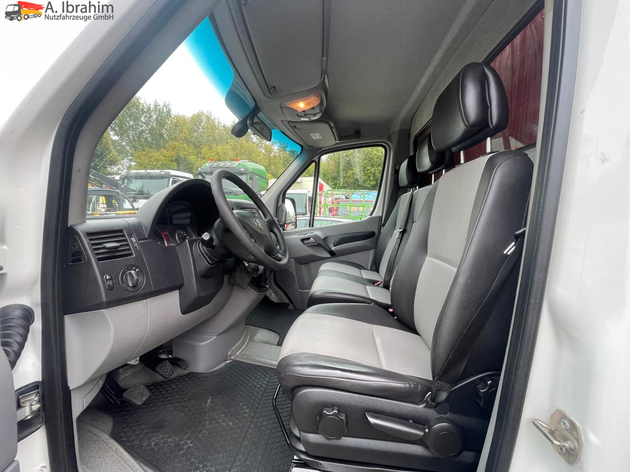VW Crafter 2.0 L Diesel Pritsche 4.35 m | Top Zustand - Dostavno vozilo sa ceradom: slika 2 VW Crafter 2.0 L Diesel Pritsche 4.35 m | Top Zustand - Dostavno vozilo sa ceradom: slika 2