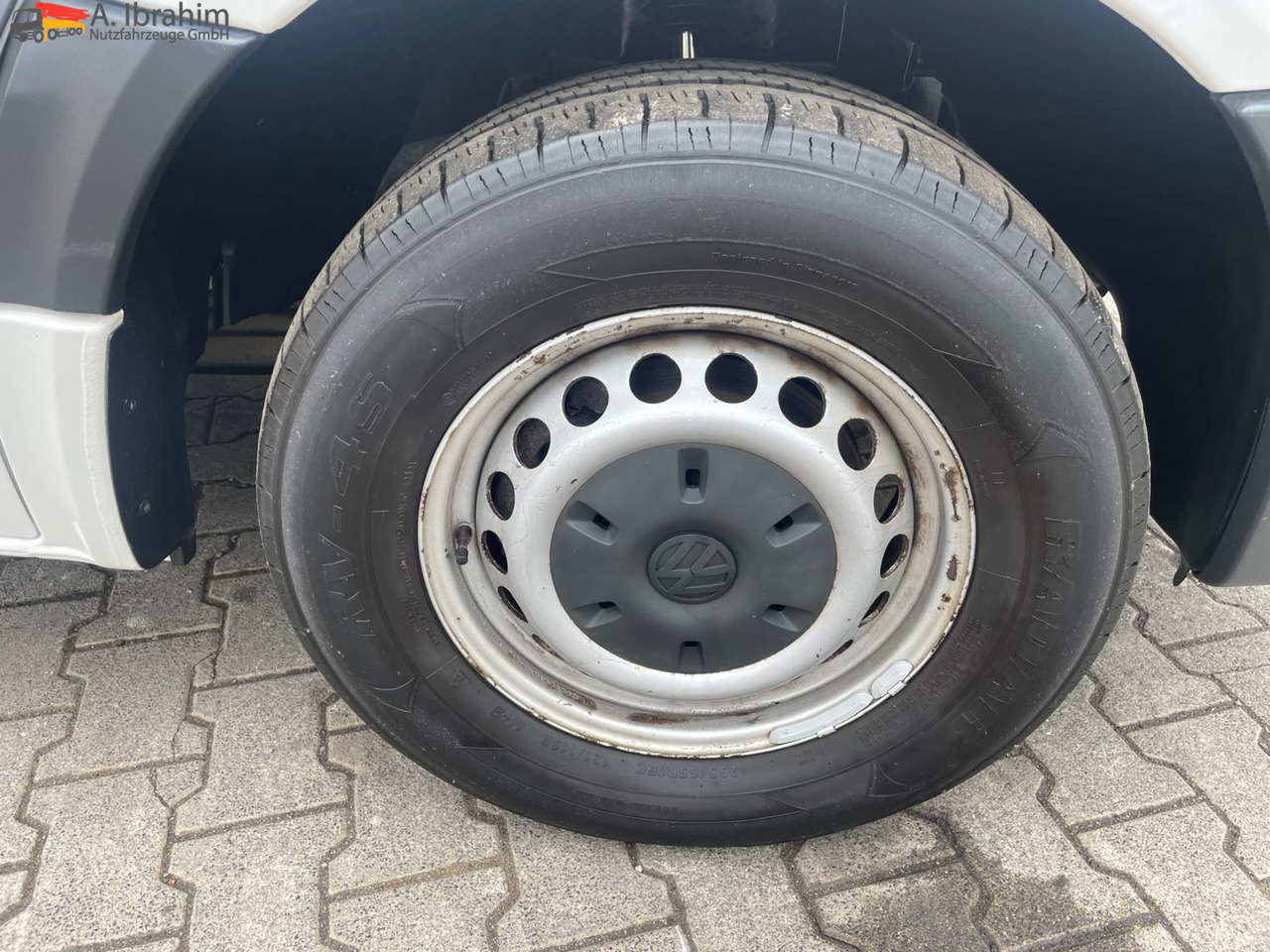 VW Crafter 2.0 L Diesel Pritsche 4.35 m | Top Zustand - Dostavno vozilo sa ceradom: slika 3 VW Crafter 2.0 L Diesel Pritsche 4.35 m | Top Zustand - Dostavno vozilo sa ceradom: slika 3