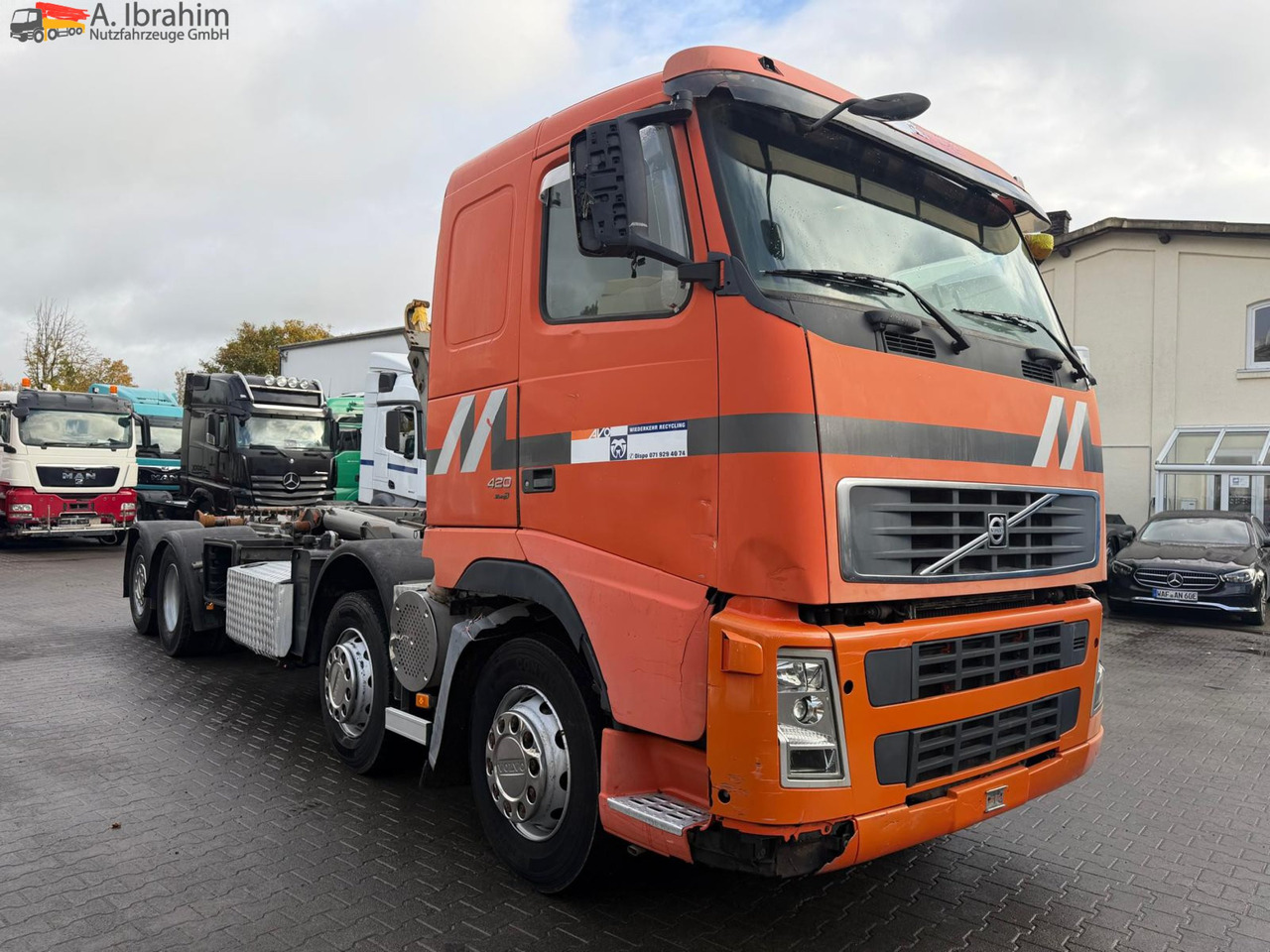 Volvo FH12-420 8x2 Fahrzeugpapiere Schweiz - Kamion sa hidrauličnom kukom: slika 1 Volvo FH12-420 8x2 Fahrzeugpapiere Schweiz - Kamion sa hidrauličnom kukom: slika 1