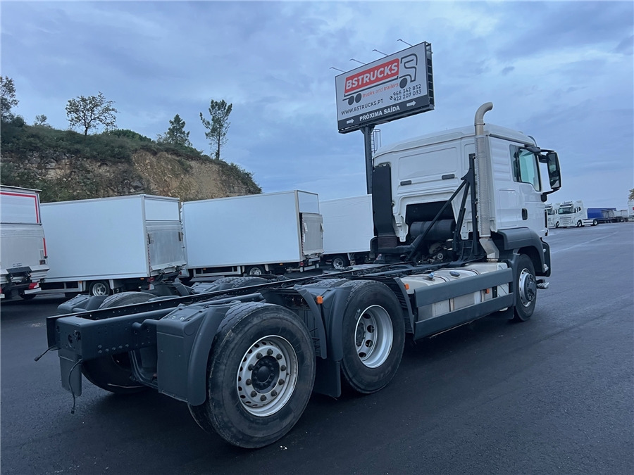 MAN TGS 28.360 BL E5 - Kamion sa golom šasijom i zatvorenom kabinom: slika 4 MAN TGS 28.360 BL E5 - Kamion sa golom šasijom i zatvorenom kabinom: slika 4
