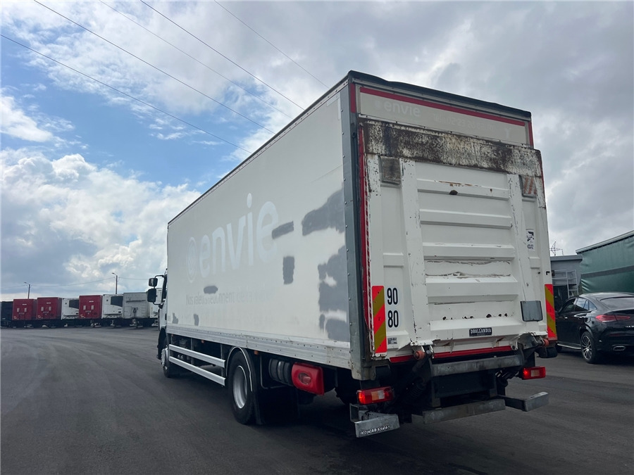 Renault D 19 - Kamion sa zatvorenim sandukom: slika 2 Renault D 19 - Kamion sa zatvorenim sandukom: slika 2